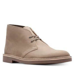 Men’s chukka boots in taupe